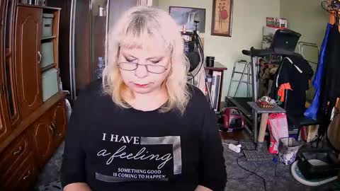 Snapshot of beverlyqcynia chatting on September 20, 11:00 am BeverlyQCynia online show from September 20, 11:00 am
