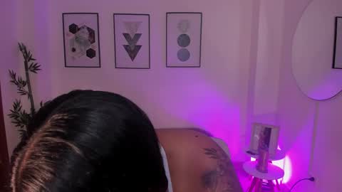 beverlyy johnson online show from November 22, 2:21 am