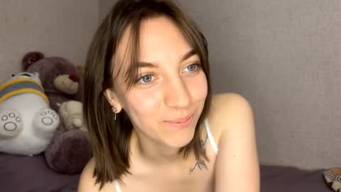 Bella online show from April 16, 7:58 pm