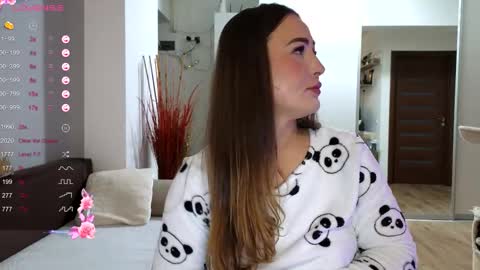   BeyonceDoll       Twitter DollBeyonce    online show from November 26, 6:09 pm