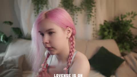 Eliz online show from November 28, 1:30 am