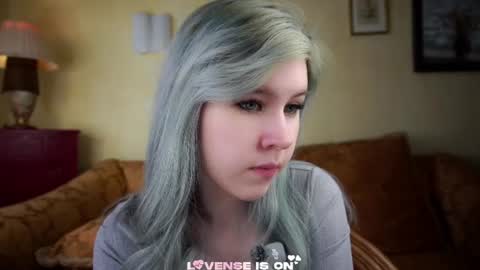Snapshot of bezuya chatting on June 30, 2:45 am Eliz online show from June 30, 2:45 am