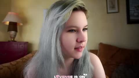 Snapshot of bezuya chatting on July 3, 2:51 am Eliz online show from July 3, 2:51 am