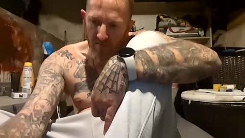 Snapshot of bharv69926743 chatting on February 16, 2:51 am bharv69926743 online show from February 16, 2:51 am