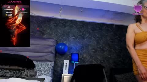 Snapshot of bianca_bella_ chatting on November 9, 12:03 pm BESHA... online show from November 9, 12:03 pm