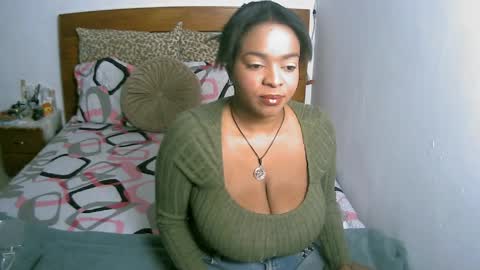 Snapshot of bianca_ebony chatting on April 10, 3:34 am bianca ebony online show from April 10, 3:34 am