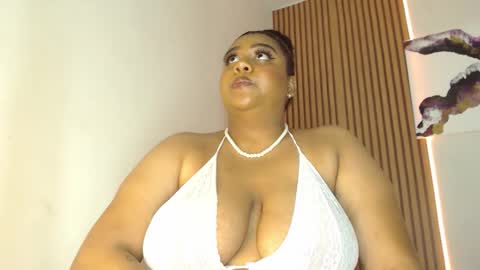 Bianca Follerach online show from May 16, 6:50 pm