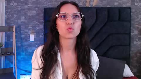 Snapshot of bianca_ks chatting on June 29, 1:11 pm Bianca online show from June 29, 1:11 pm