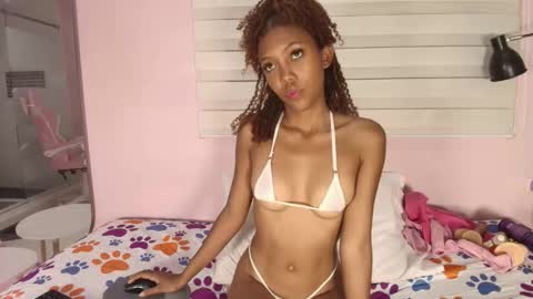 biancaa__18 online show from October 8, 7:22 pm