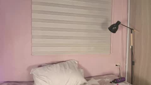 biancaa__18 online show from November 6, 7:48 pm