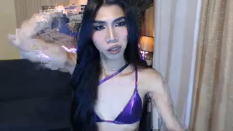 Snapshot of biancahugedick chatting on February 13, 2:35 pm biancahugedick online show from February 13, 2:35 pm