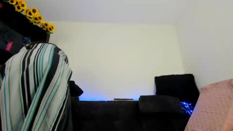 Snapshot of biancamirage1 chatting on May 20, 12:44 pm Bianca Mirage online show from May 20, 12:44 pm