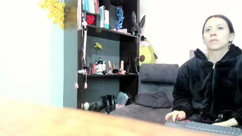 Snapshot of biancamirage1 chatting on May 27, 12:35 pm Bianca Mirage online show from May 27, 12:35 pm