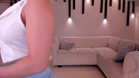 Bianca Pierce online show from October 14, 11:11 am