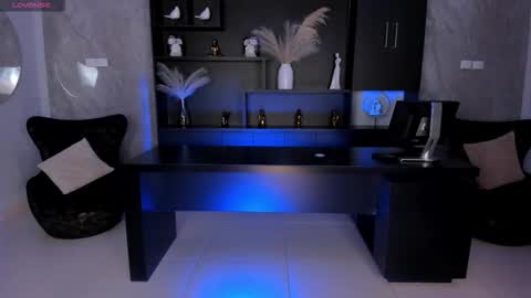 Bianca Pierce online show from December 15, 11:47 am