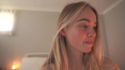 Snapshot of bibi_it_is chatting on November 29, 2:36 am Bibi online show from November 29, 2:36 am