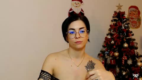 innasugarwild online show from January 5, 5:27 pm