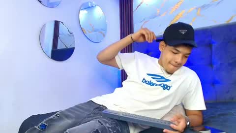 Bick Khonn online show from May 28, 7:22 pm