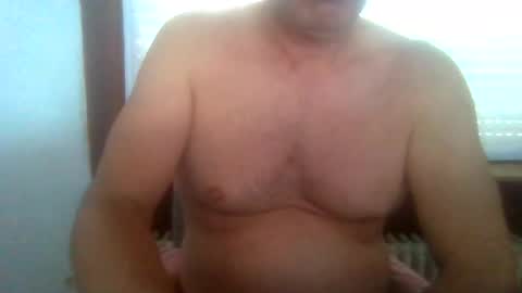 Snapshot of bieben1985 chatting on August 7, 7:32 am Ben online show from August 7, 7:32 am