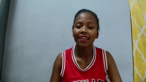 bienvenue987832 online show from April 4, 4:26 pm