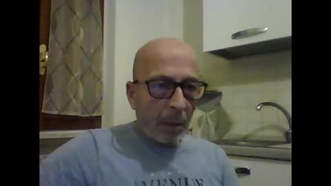 Snapshot of big23italy chatting on May 16, 10:30 pm big23italy online show from May 16, 10:30 pm