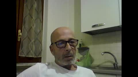 Snapshot of big23italy chatting on May 25, 6:47 pm big23italy online show from May 25, 6:47 pm
