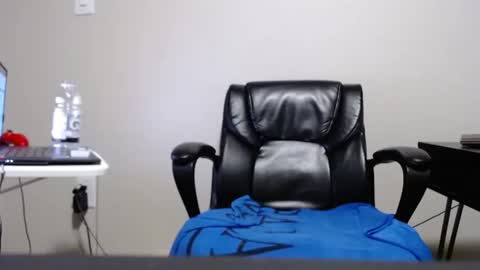 Snapshot of big6incheragain chatting on January 4, 4:12 am big6incheragain online show from January 4, 4:12 am