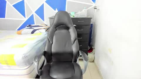 big_black11 online show from January 8, 11:56 am