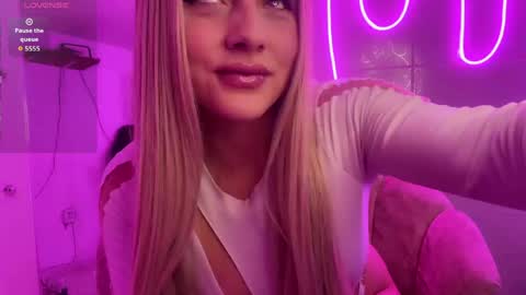 angela online show from May 24, 3:00 am