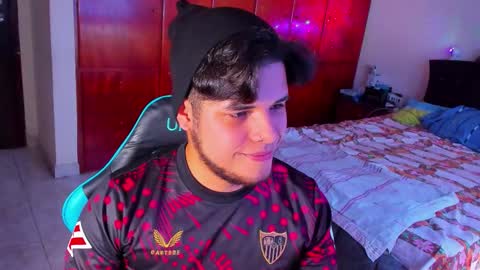 Snapshot of big_cockjughead chatting on October 22, 7:13 pm Logan Sprouse online show from October 22, 7:13 pm