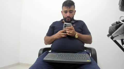 Snapshot of big_dad69 chatting on October 26, 5:30 pm Tommy online show from October 26, 5:30 pm