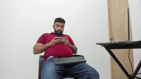 Snapshot of big_dad69 chatting on November 2, 5:37 pm Tommy online show from November 2, 5:37 pm