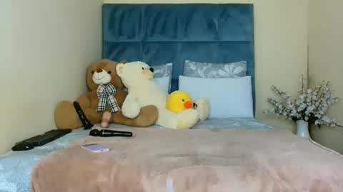 big_melons2001 online show from March 20, 10:47 pm