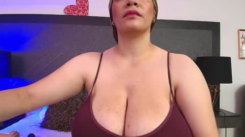 Tell me Sophia  online show from January 17, 8:44 pm