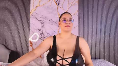 Tell me Sophia  online show from March 1, 8:11 pm