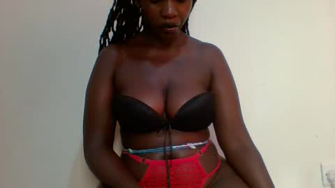 Snapshot of bigass_berry chatting on February 6, 1:47 pm bigass online show from February 6, 1:47 pm