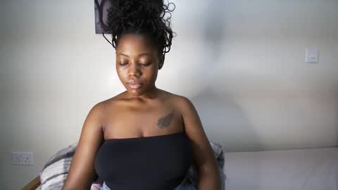 bigassmello_ online show from May 11, 8:17 pm