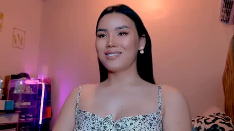 Snapshot of bigassslutdoll chatting on January 20, 1:53 pm Mia online show from January 20, 1:53 pm