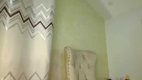 bigbaby004 online show from December 22, 7:00 pm