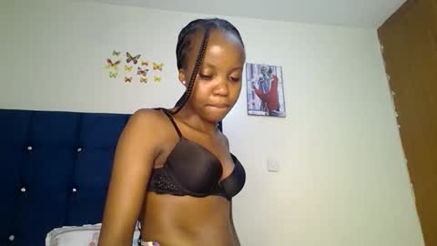 Snapshot of bigbaby004 chatting on February 1, 7:12 pm bigbaby004 online show from February 1, 7:12 pm