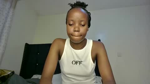 Snapshot of bigbaby004 chatting on March 10, 10:04 pm bigbaby004 online show from March 10, 10:04 pm