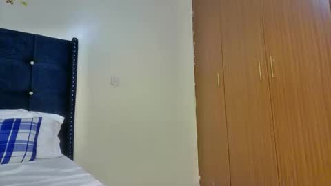 Snapshot of bigbaby004 chatting on March 28, 3:06 am bigbaby004 online show from March 28, 3:06 am