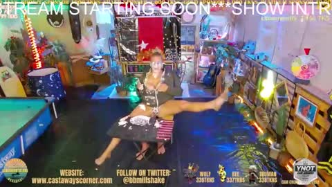 Snapshot of bigbananamilfshake chatting on March 11, 3:26 am Mya and Angelo online show from March 11, 3:26 am