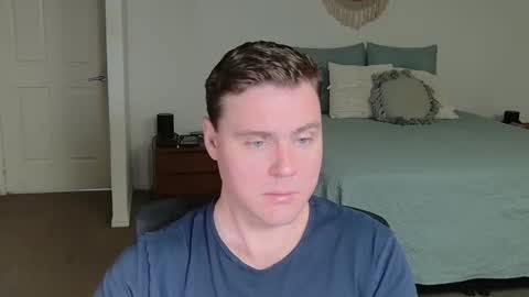 bigblueeyes333 online show from October 12, 11:37 pm