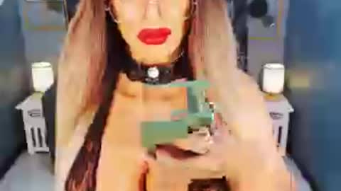Snapshot of bigbomblhoraine chatting on June 17, 7:44 am Loraine Cruz online show from June 17, 7:44 am
