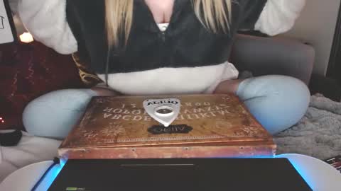 bigboobs_cutie online show from December 20, 4:09 am