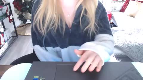 bigboobs_cutie online show from January 27, 8:49 pm
