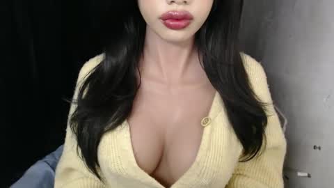 Snapshot of bigboobs_jen chatting on March 1, 9:11 am Jen online show from March 1, 9:11 am