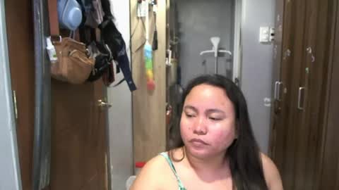 Snapshot of bigboobslyn chatting on July 4, 6:14 pm bigboobslyn online show from July 4, 6:14 pm