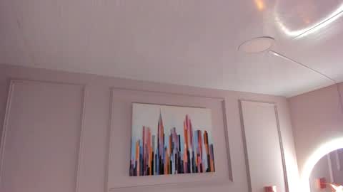   online show from April 8, 10:04 am